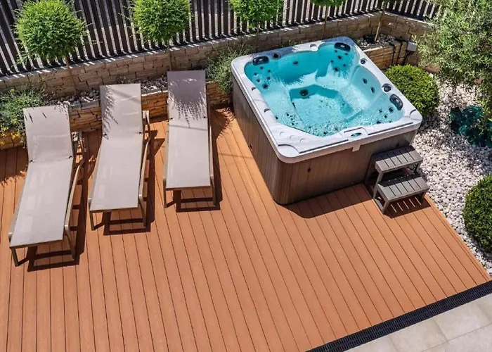 Omega - Four Bedroom With Swimming Pool * Rab Town
