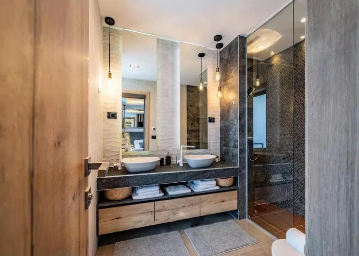 Omega - Four Bedroom With Swimming Pool Villa *