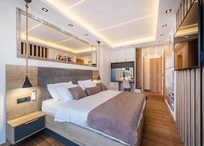 Omega - Four Bedroom With Swimming Pool Villa